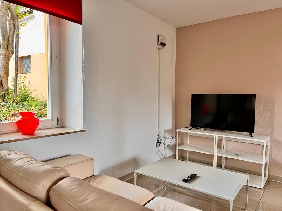Terrassen-apartment In *