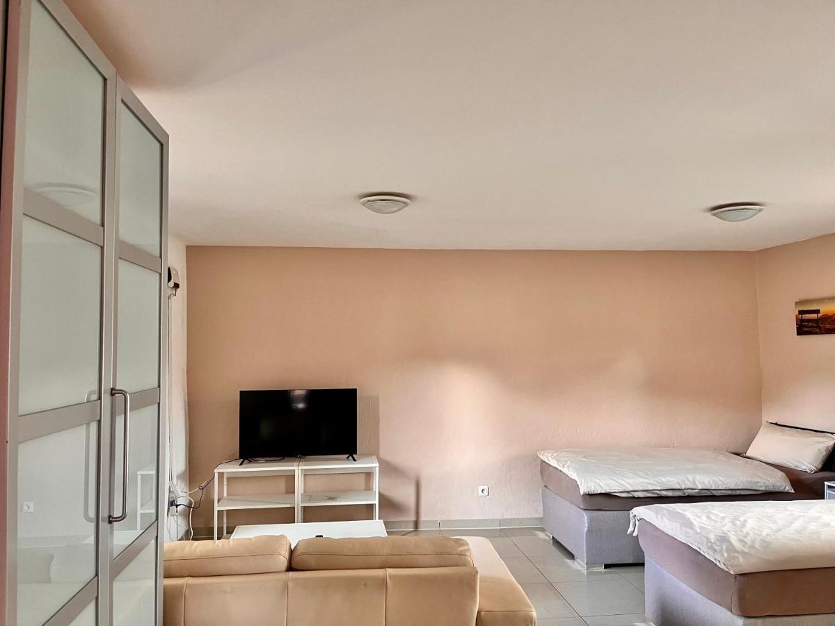 Terrassen-apartment In *
